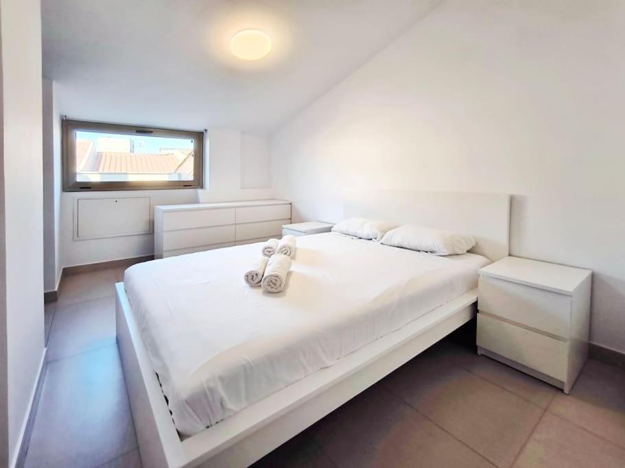 Moderno Apartamento Duplex En Terrassa Centro Esterno foto