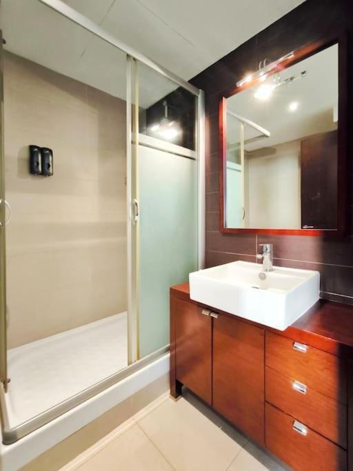 Moderno Apartamento Duplex En Terrassa Centro Esterno foto