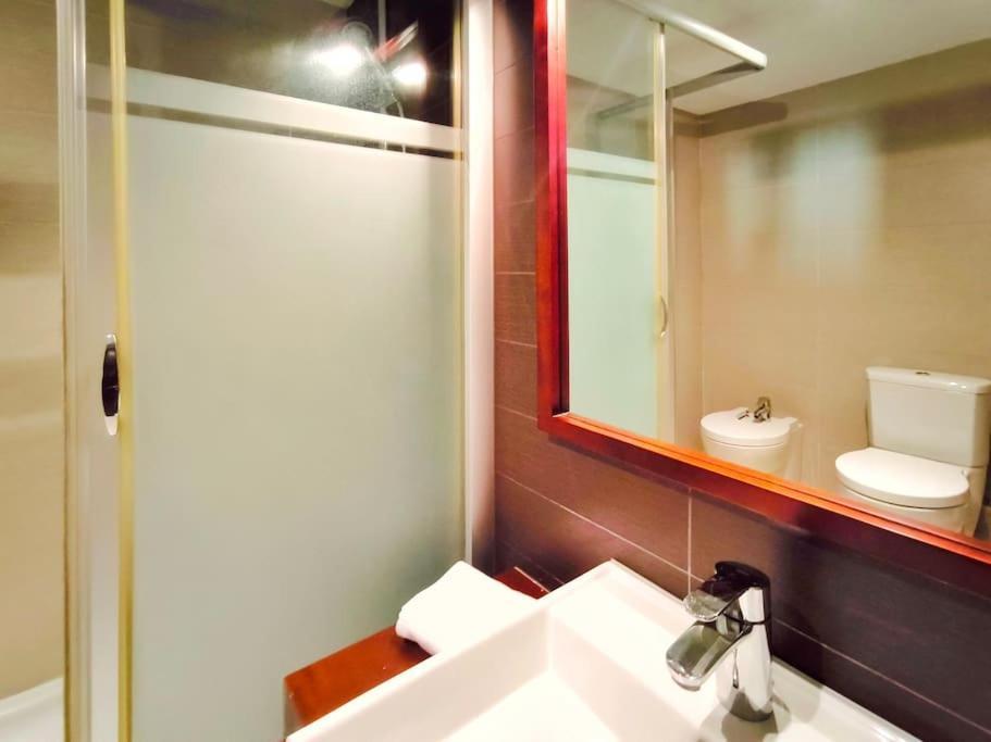 Moderno Apartamento Duplex En Terrassa Centro Esterno foto