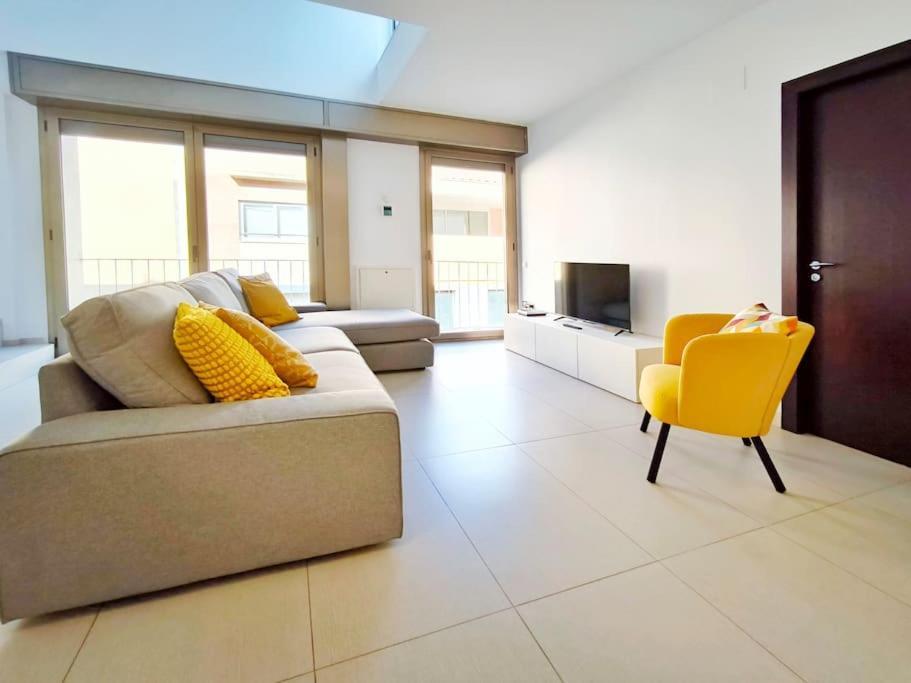 Moderno Apartamento Duplex En Terrassa Centro Esterno foto